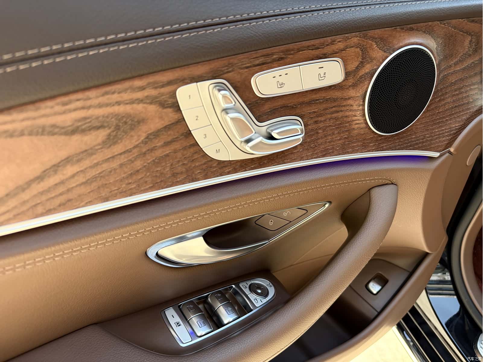 Mercedes-Benz E-Class, 2023 19