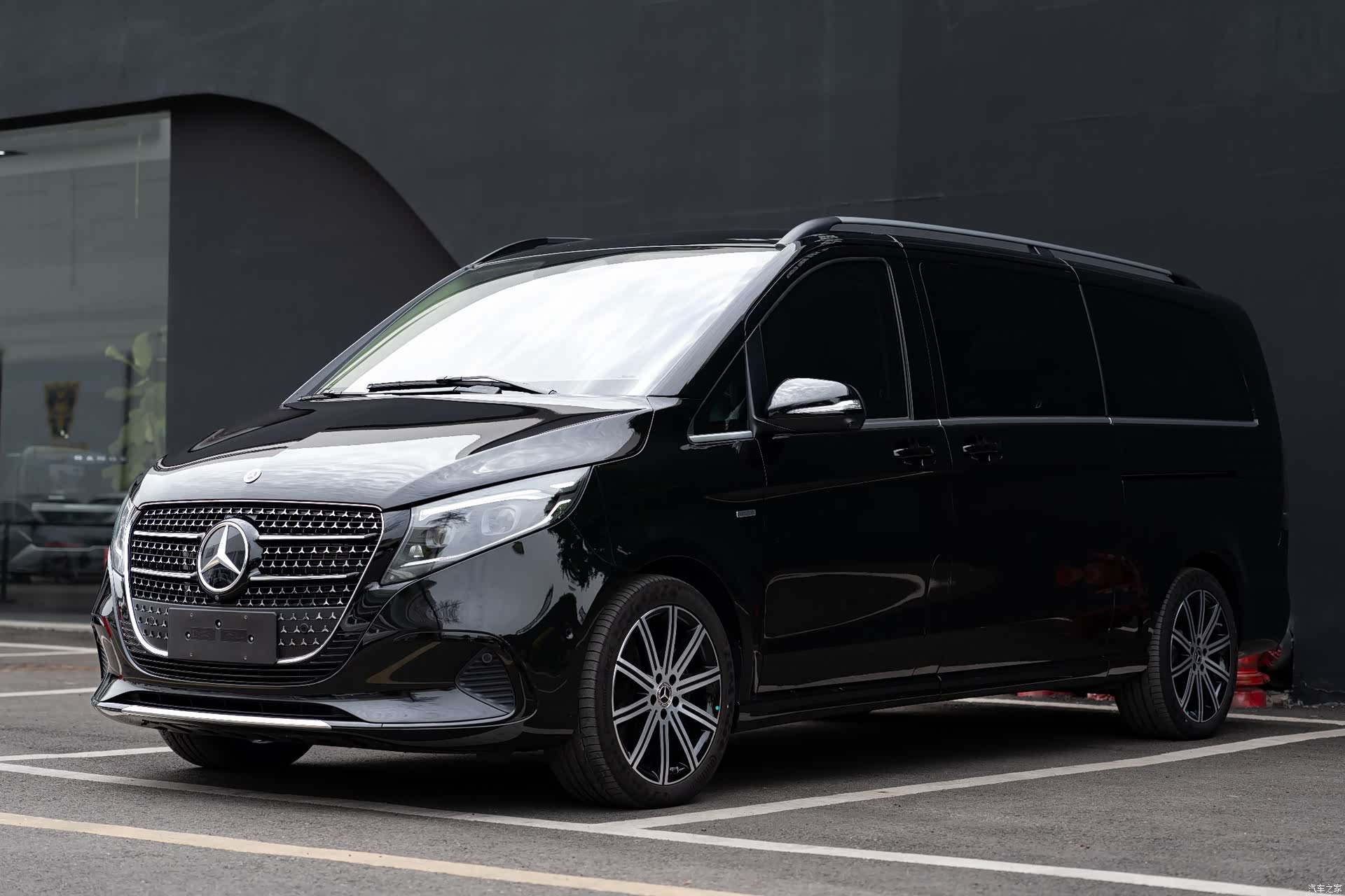 Mercedes-Benz V-Class