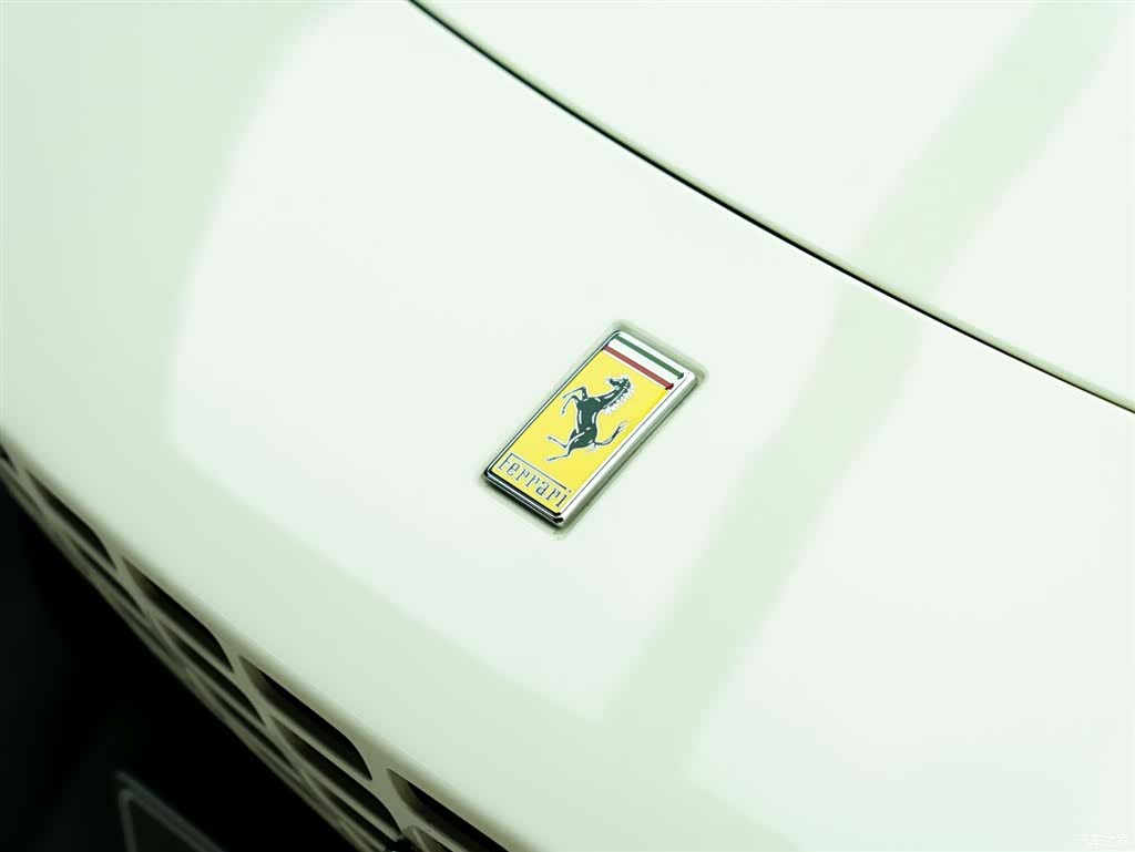 Ferrari Roma, 2021 все фото