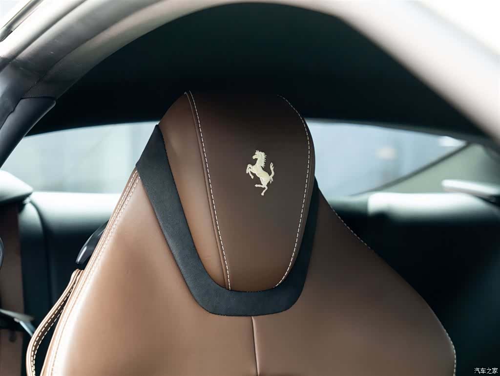 Ferrari Roma, 2021 16