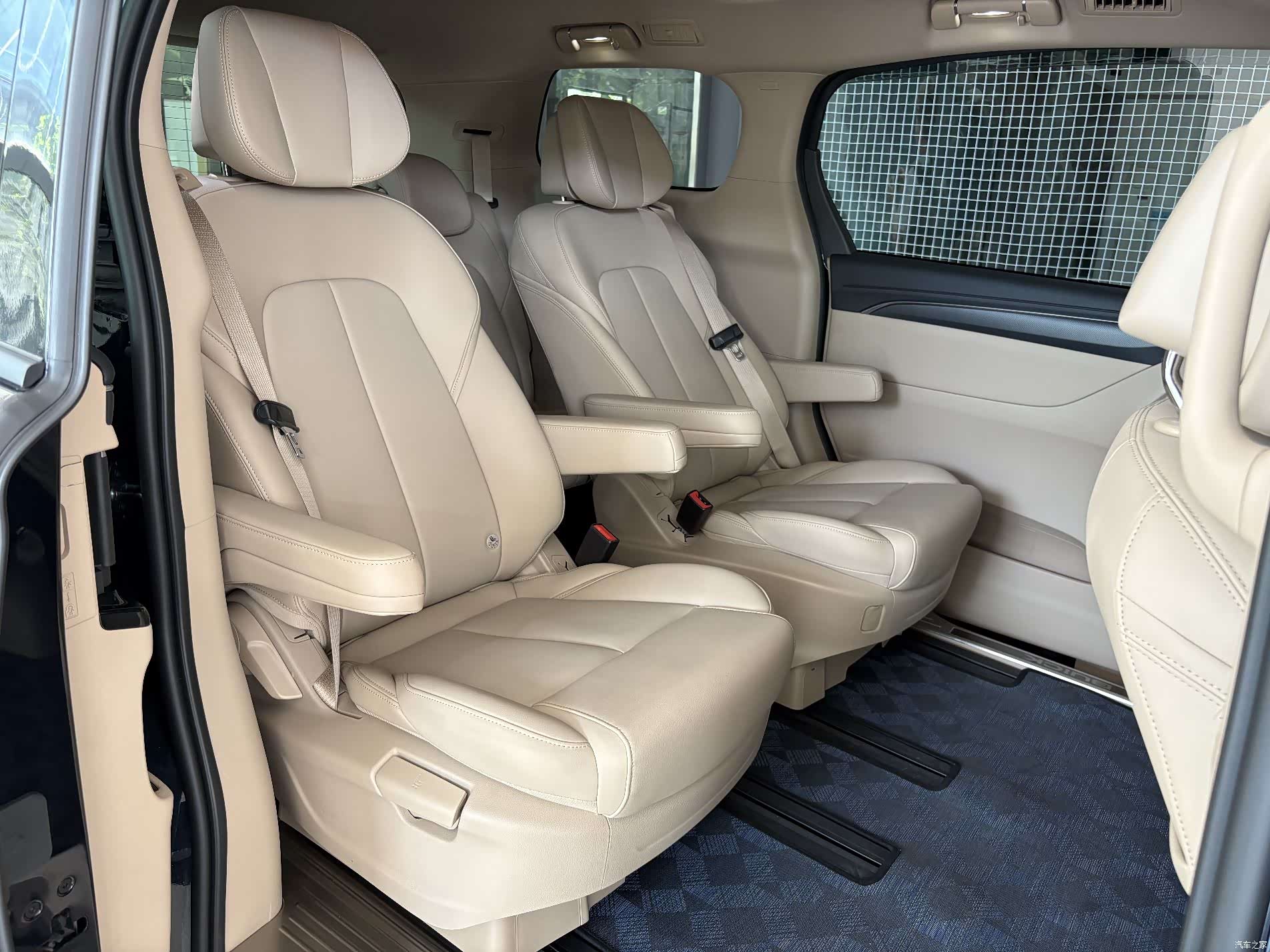 Buick GL8, 2025 6