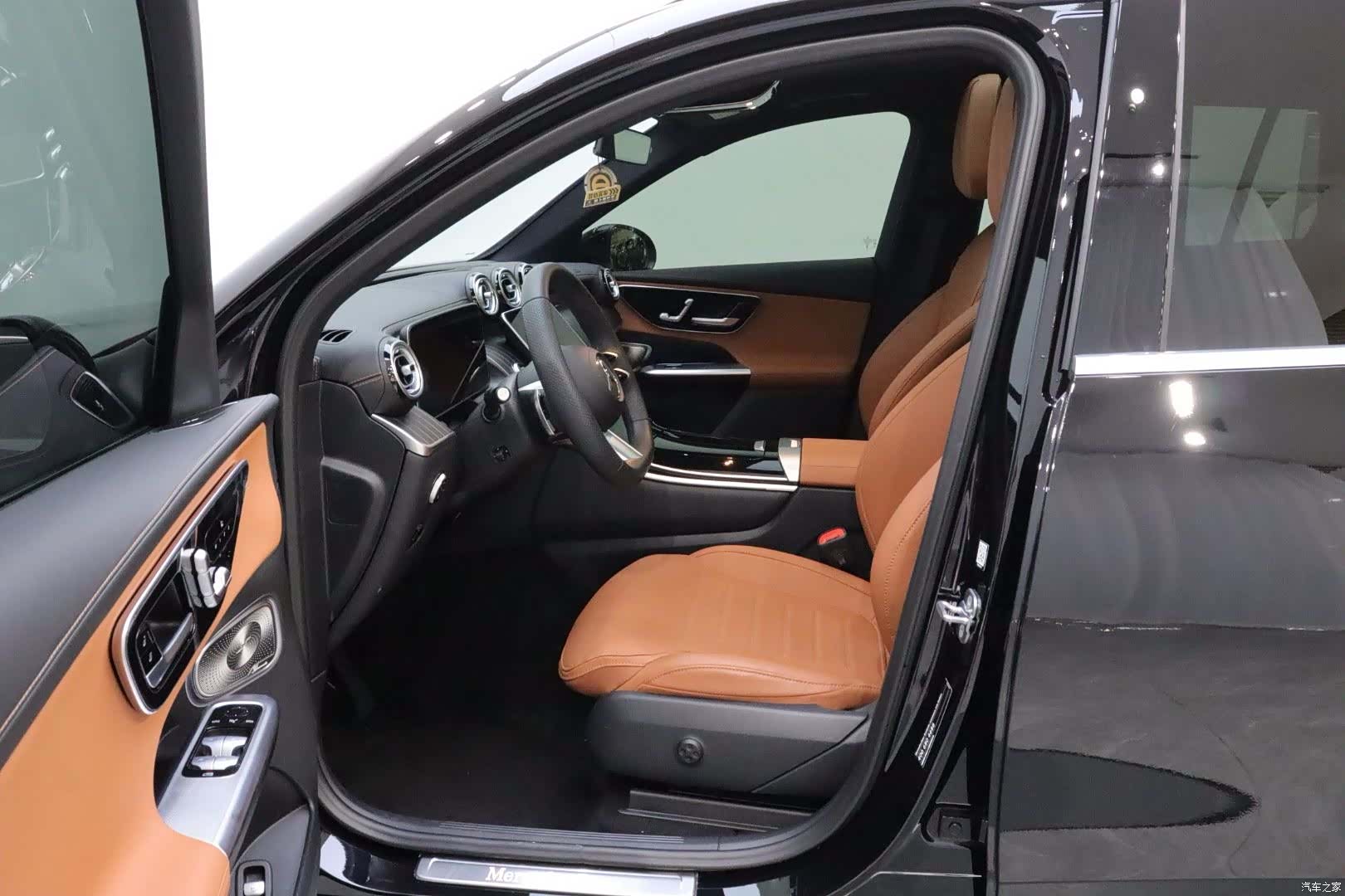 Mercedes-Benz GLC, 2023 10