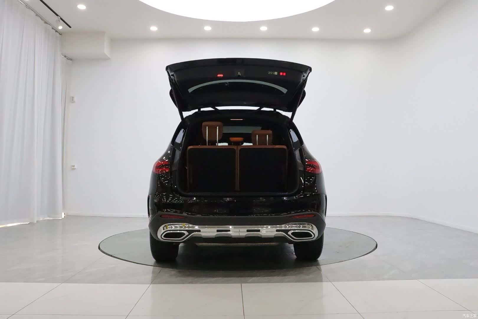 Mercedes-Benz GLC, 2023 15