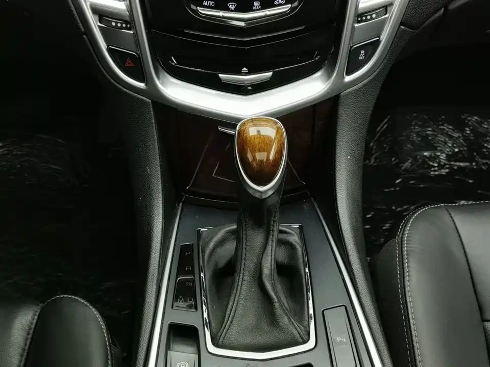 Cadillac SRX