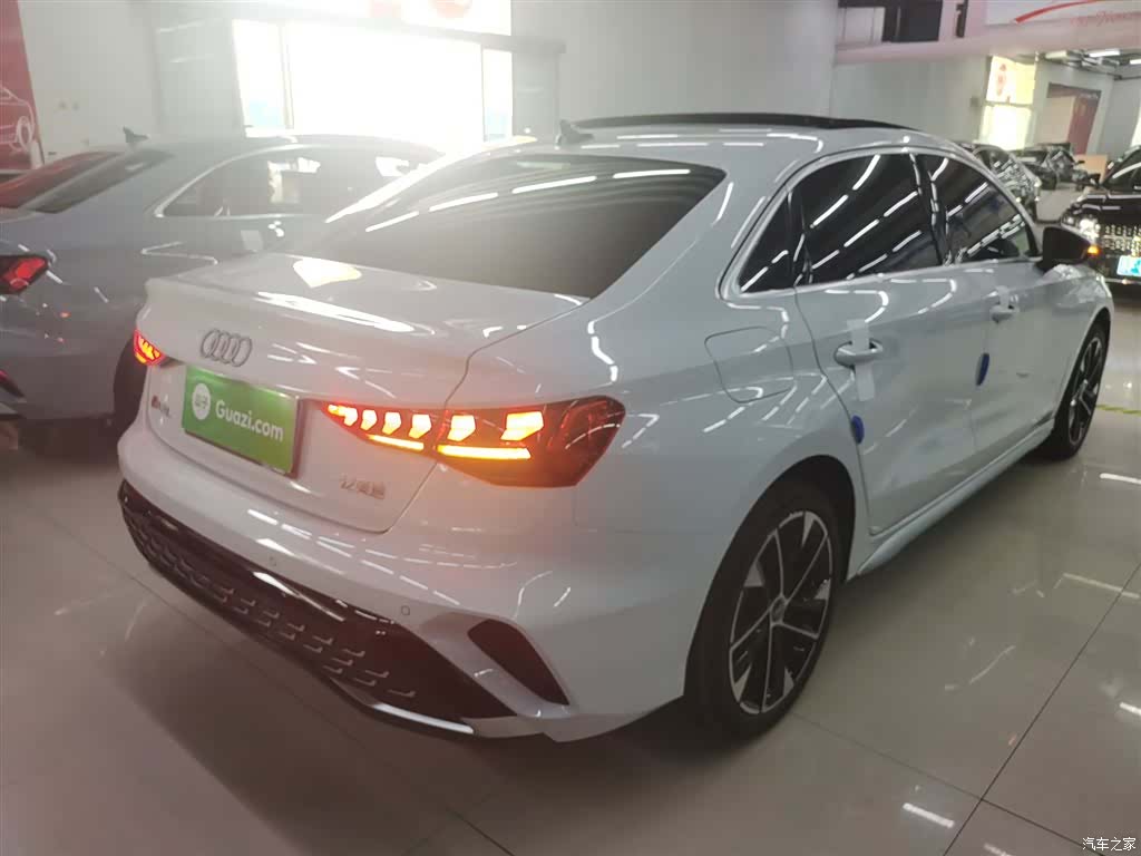 Audi Flying Spur, 2025 все фото