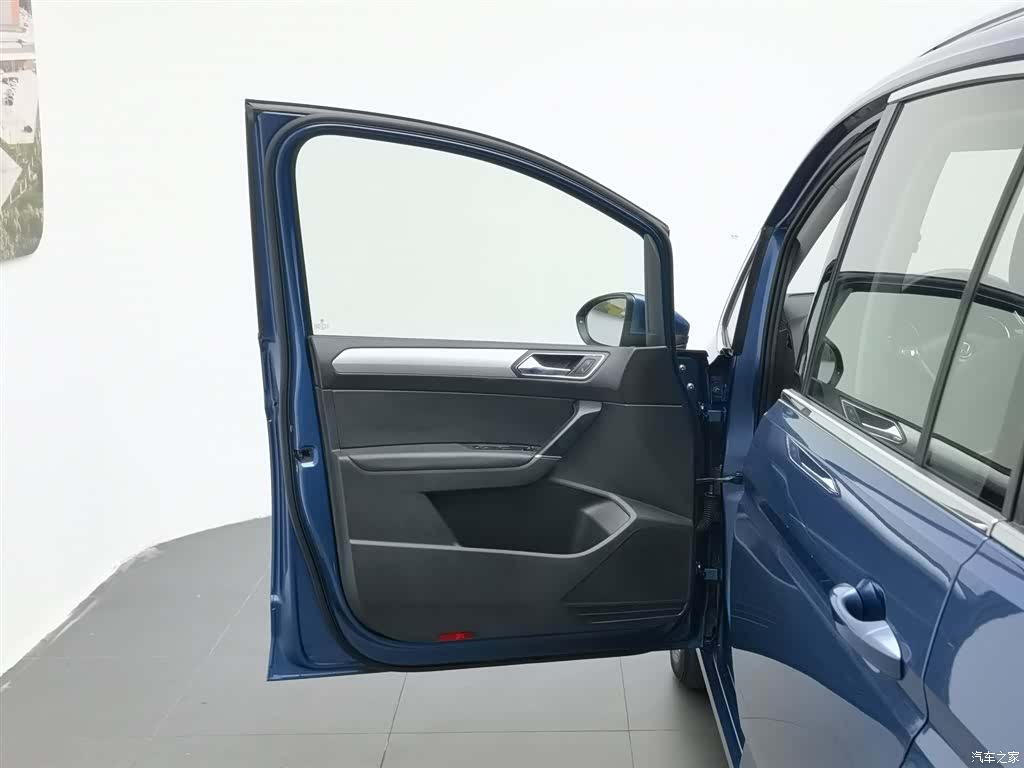 Volkswagen L, 2016 8