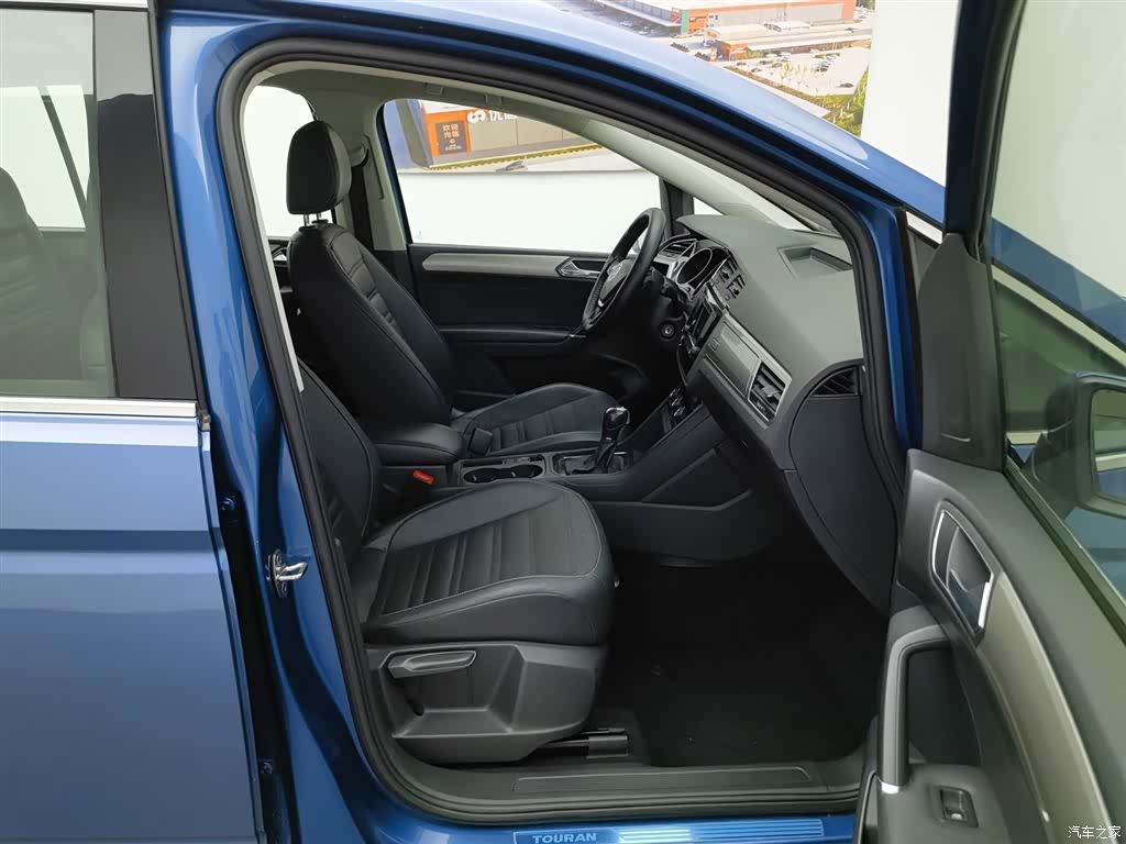Volkswagen L, 2016 23