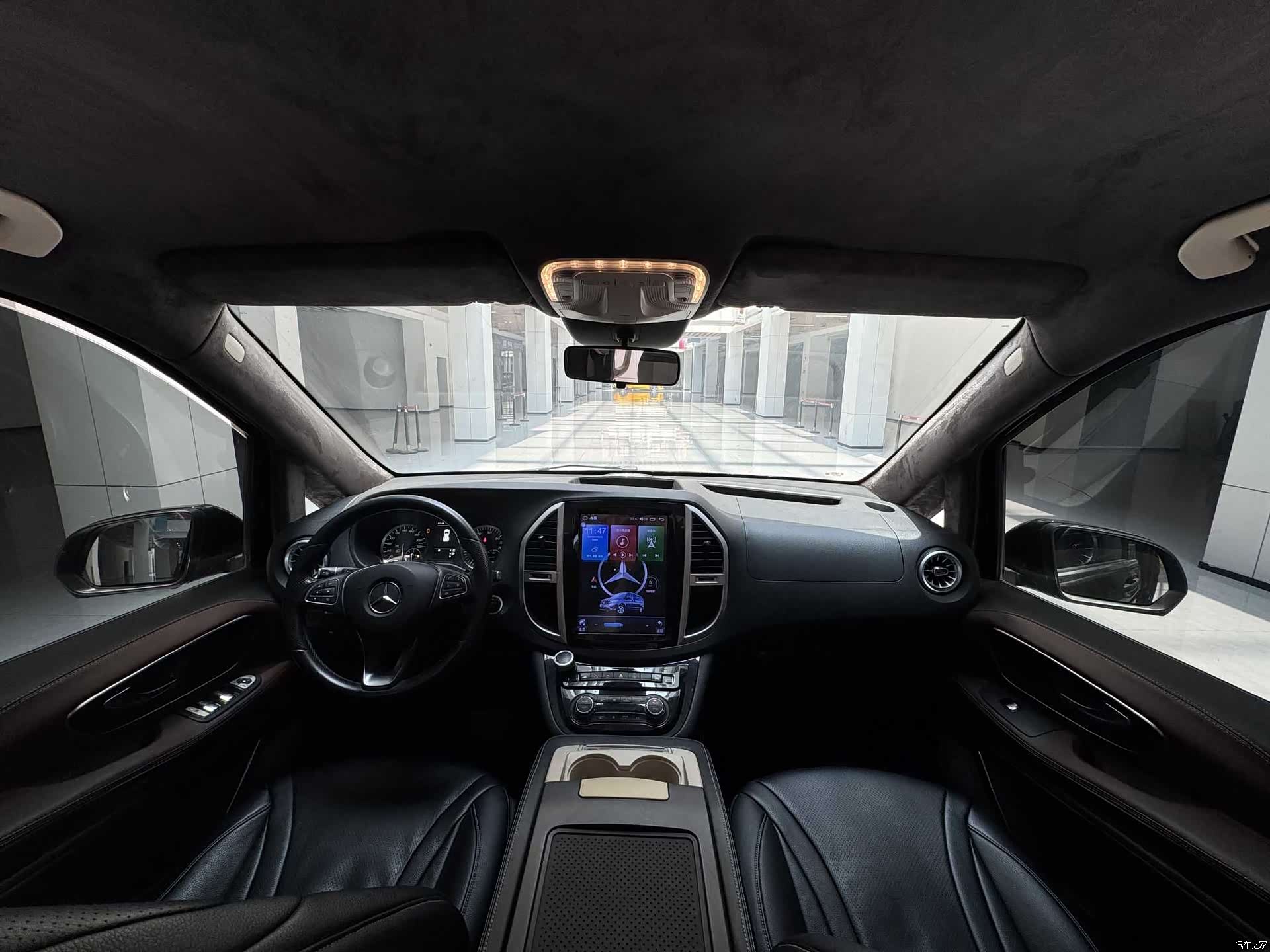 Mercedes-Benz 7, 2019 18