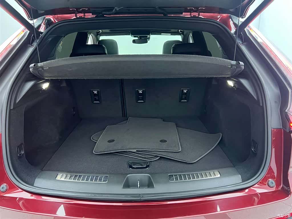 Cadillac XT4, 2019 21