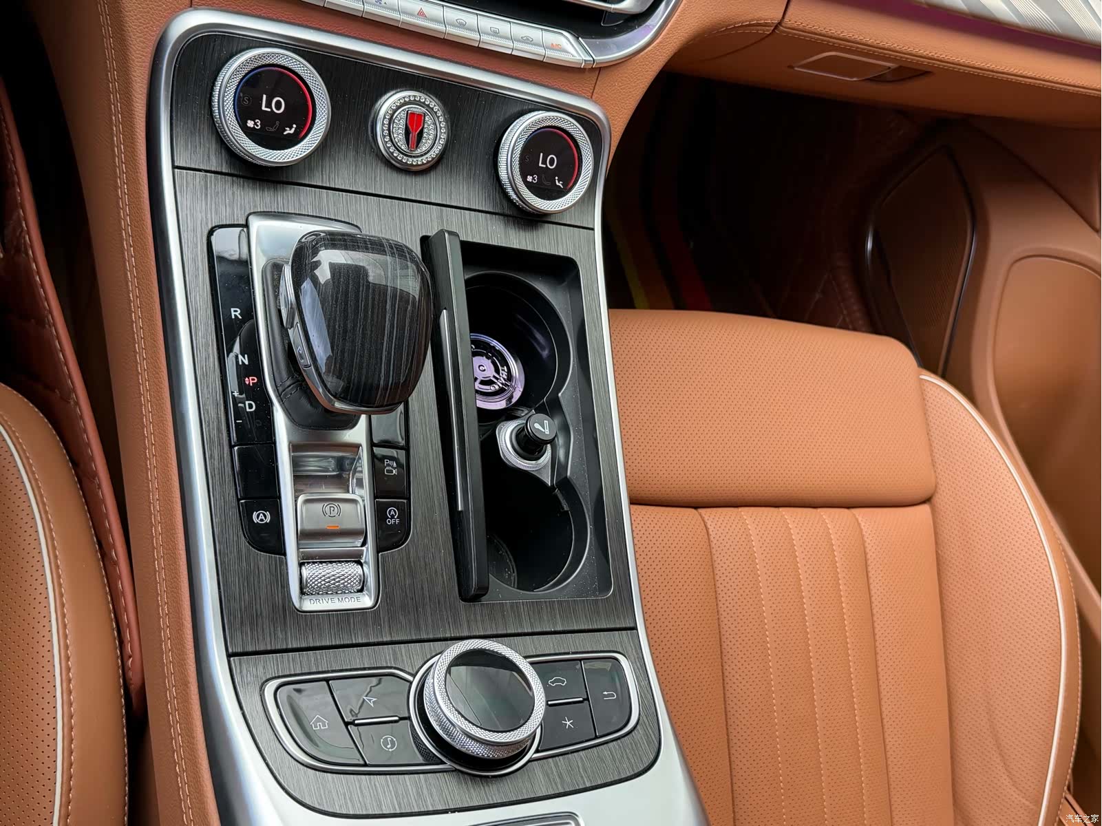 Hongqi H9, 2023 все фото