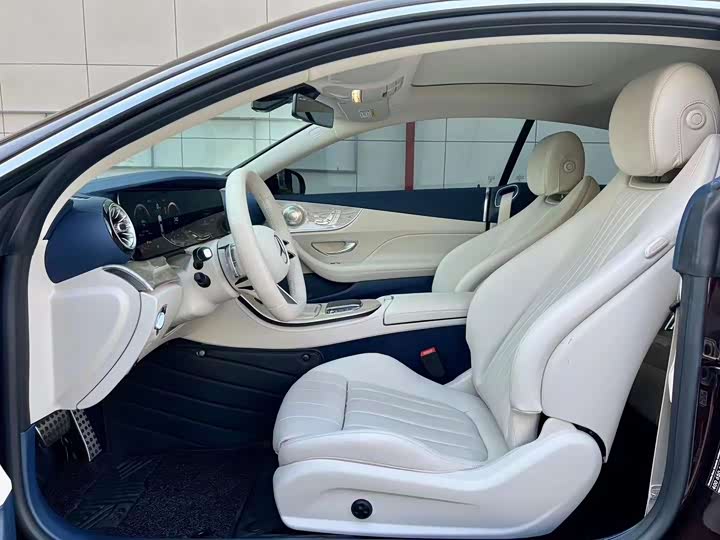 Mercedes-Benz E-Class, 2023 года фото 3