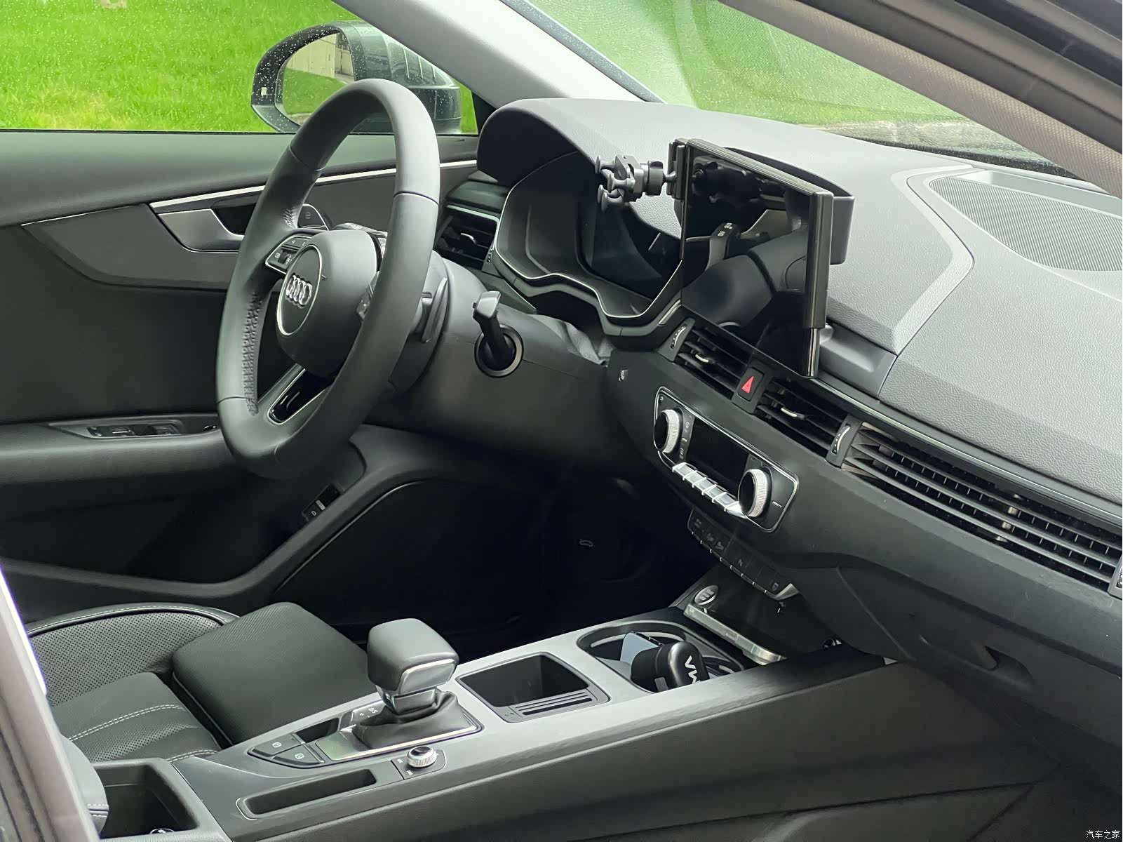 Audi A4L, 2024 21