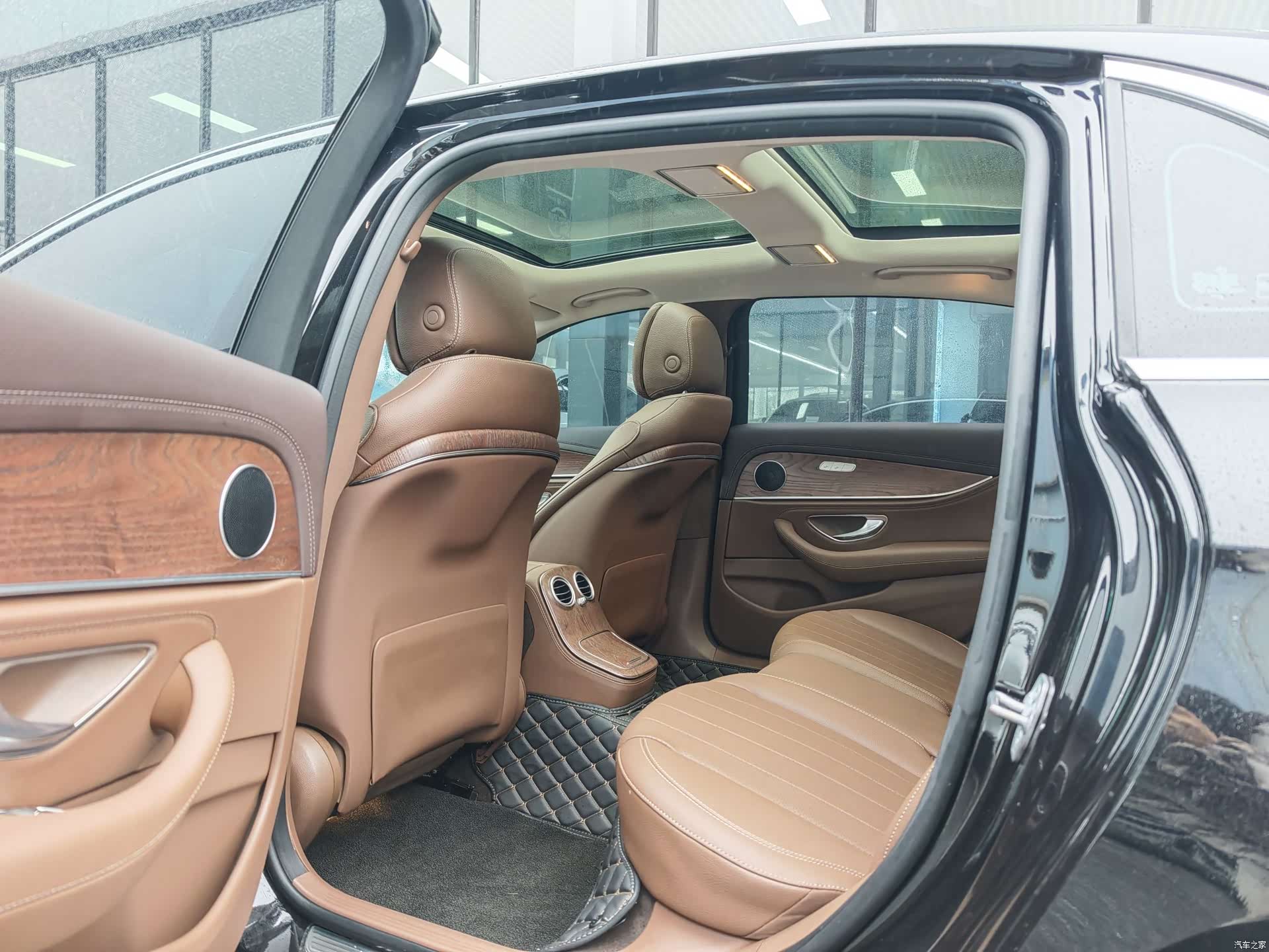 Mercedes-Benz E-Class, 2023 все фото