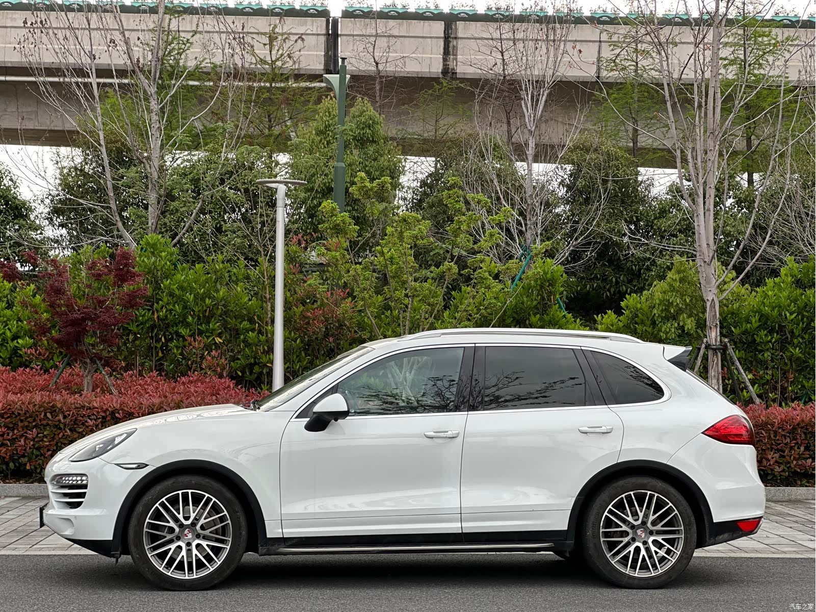 Porsche Cayenne, 2012 7