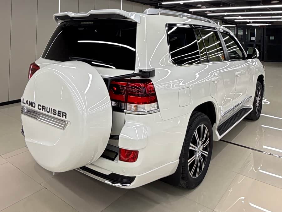 Toyota Land Cruiser 2020, фото 5