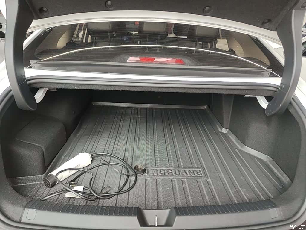 Wuling Starlight, 2024 19