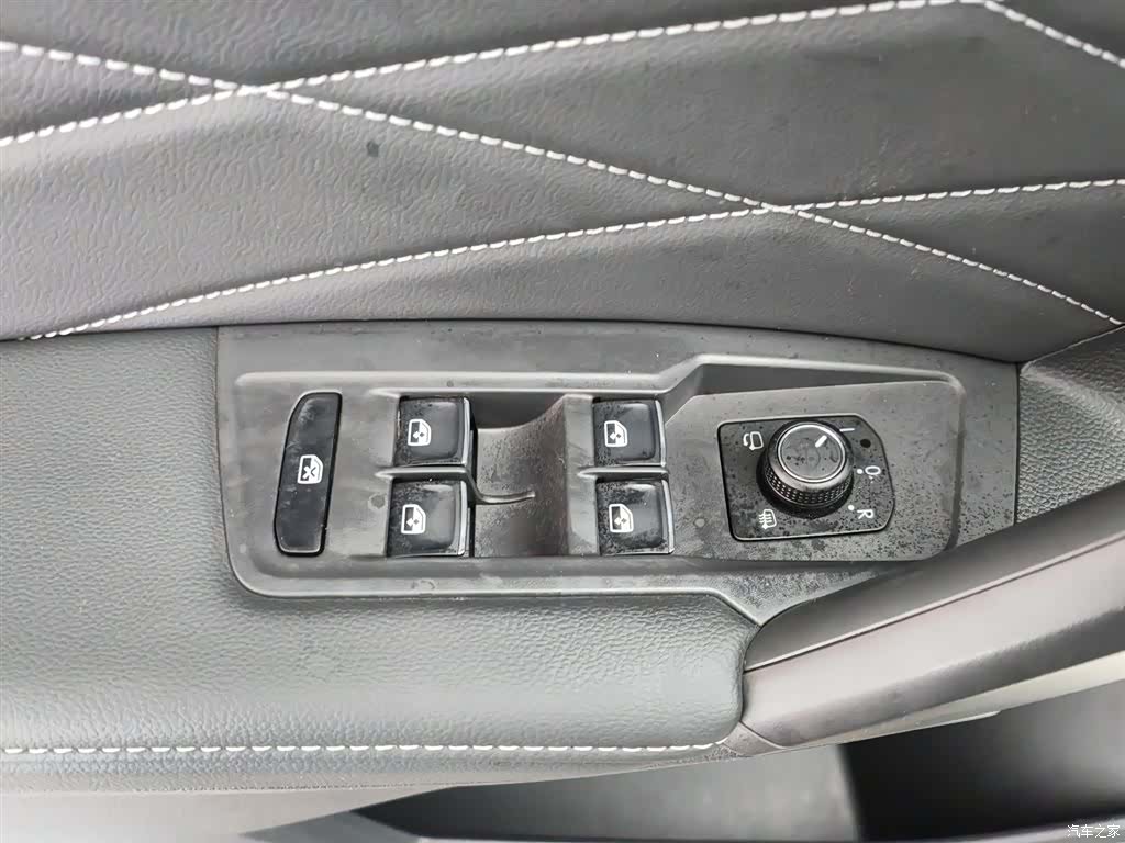 Volkswagen Tiguan L, 2022 9
