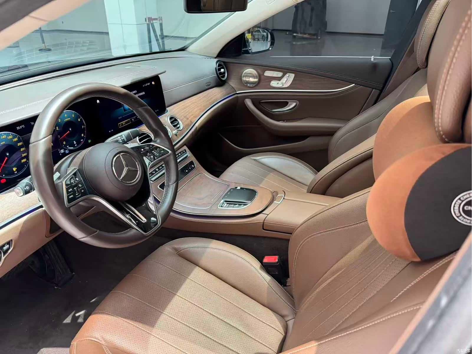 Mercedes-Benz E-Class, 2023 17
