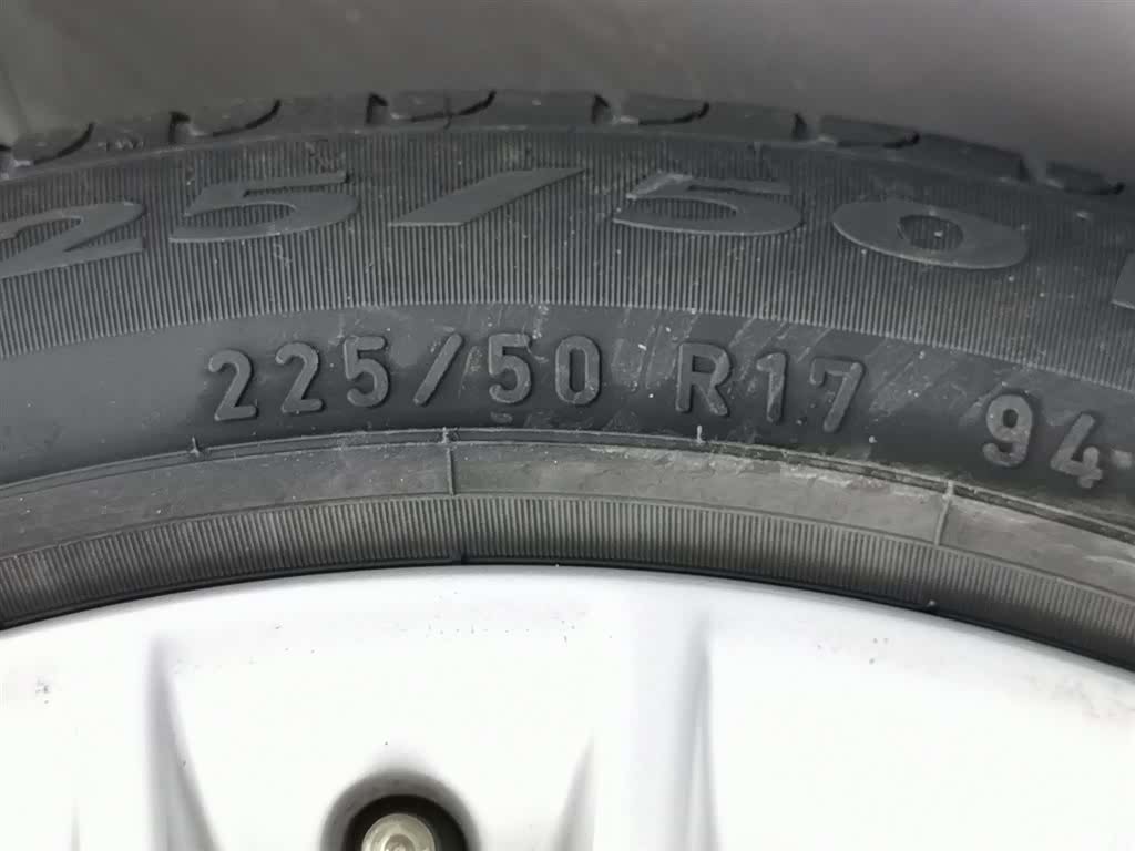 BMW 3 Series, 2013 24