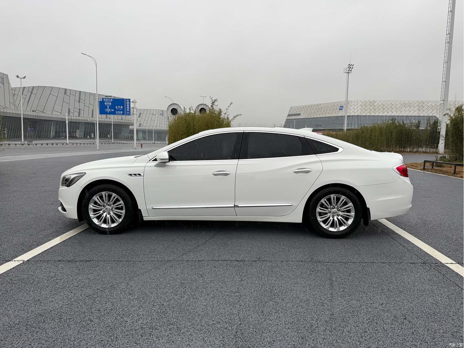 Buick LaCrosse, 2017 17
