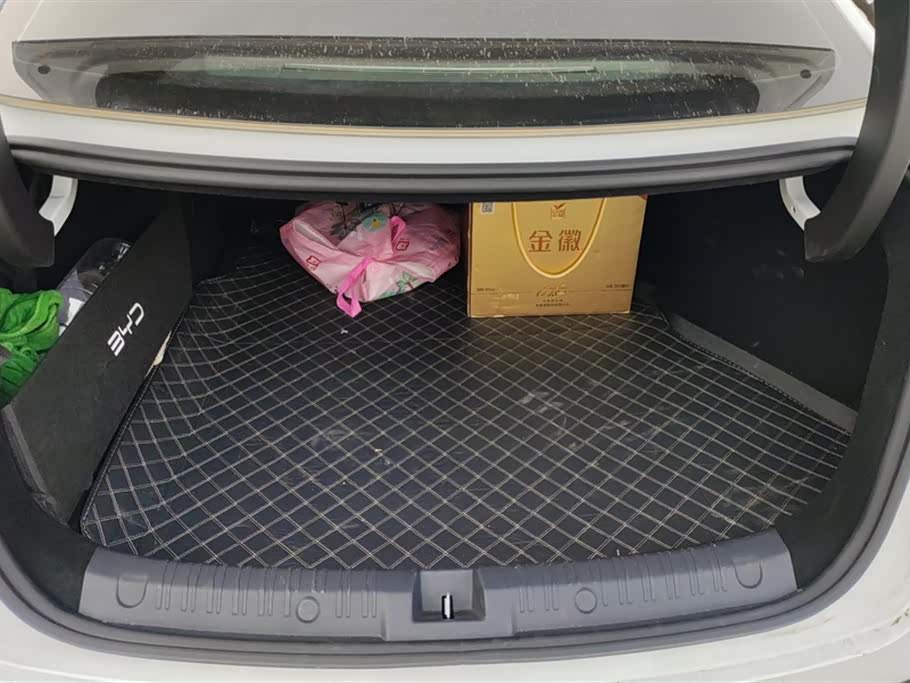 BYD Qin L BYD Qin L