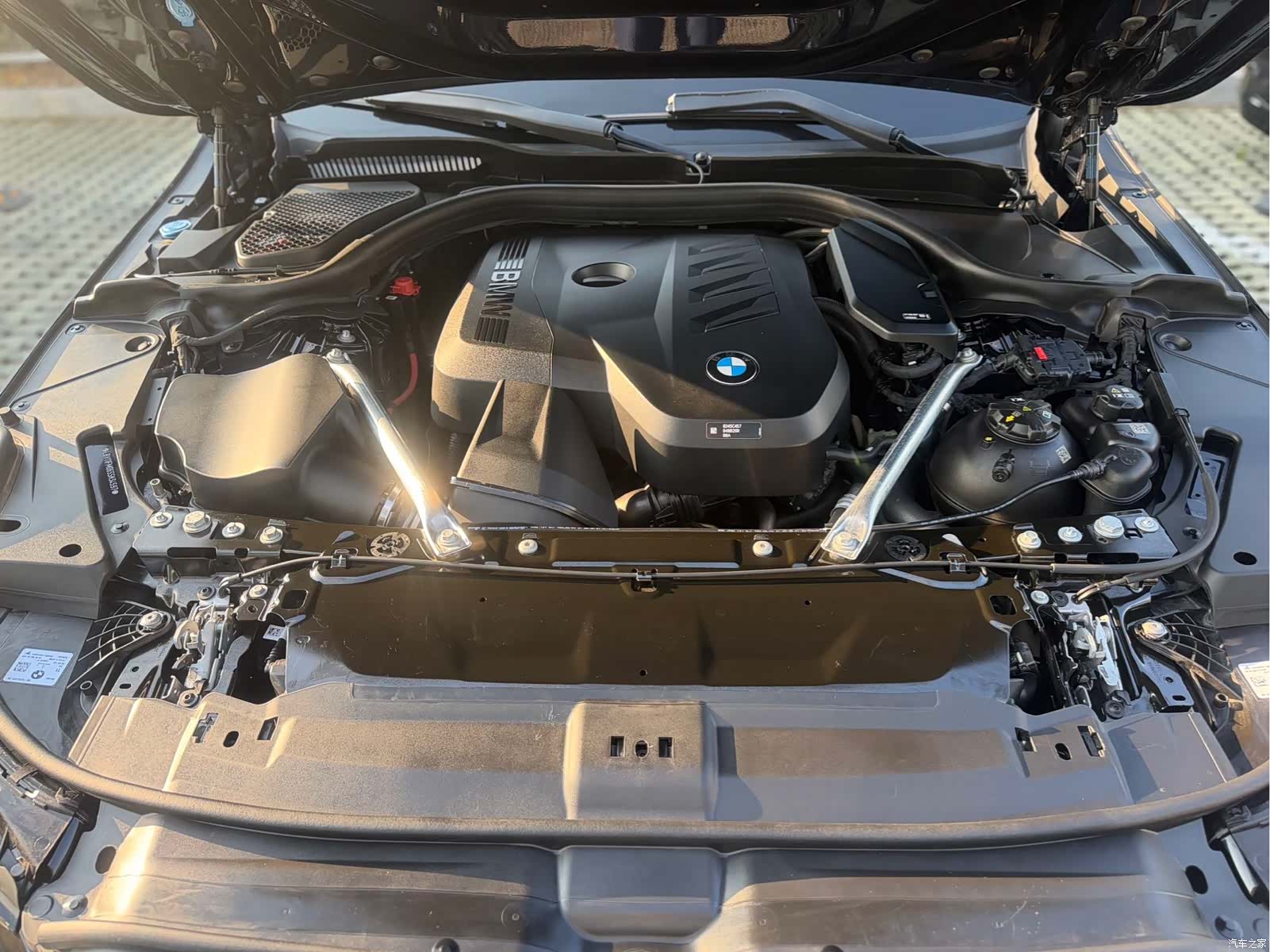 BMW 5 Series, 2025 10
