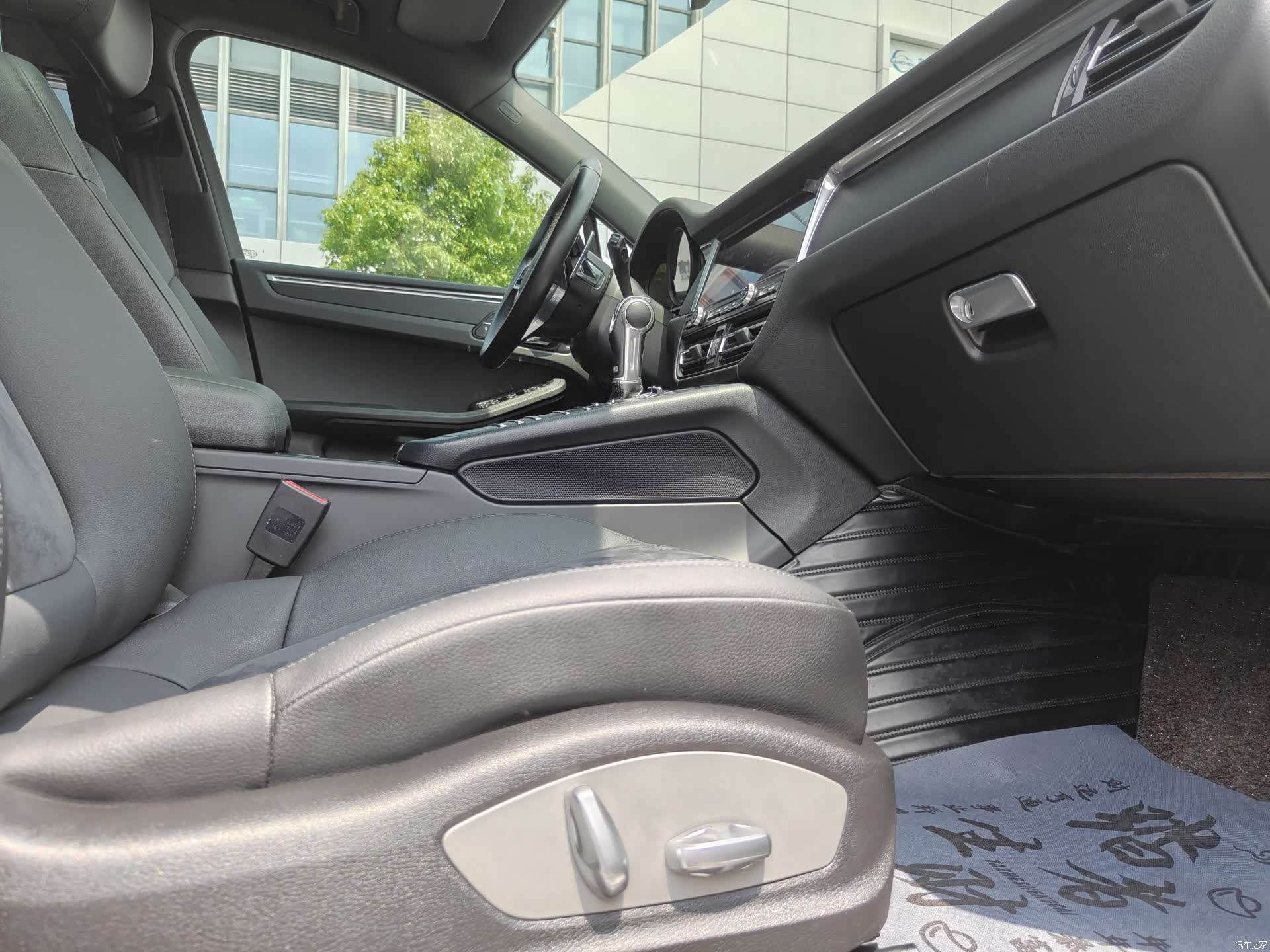 Porsche Macan, 2019 12