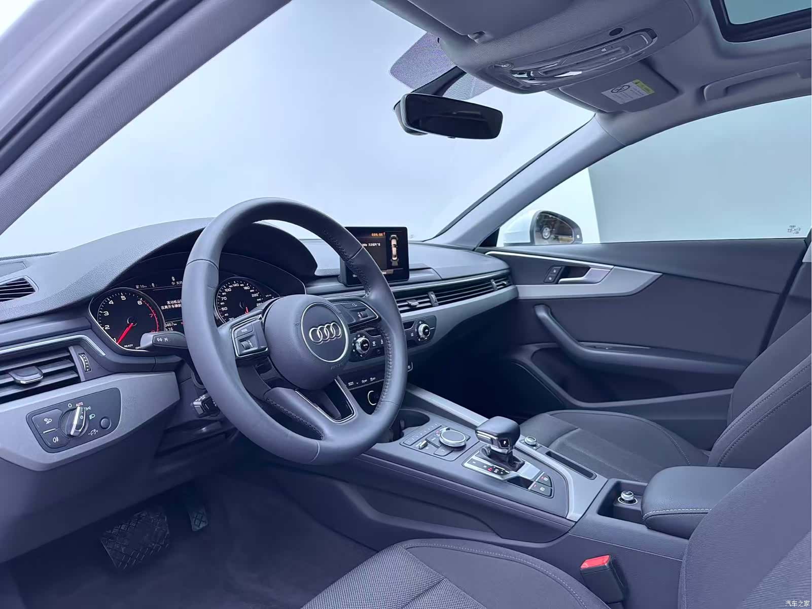 Audi A4L, 2018 4