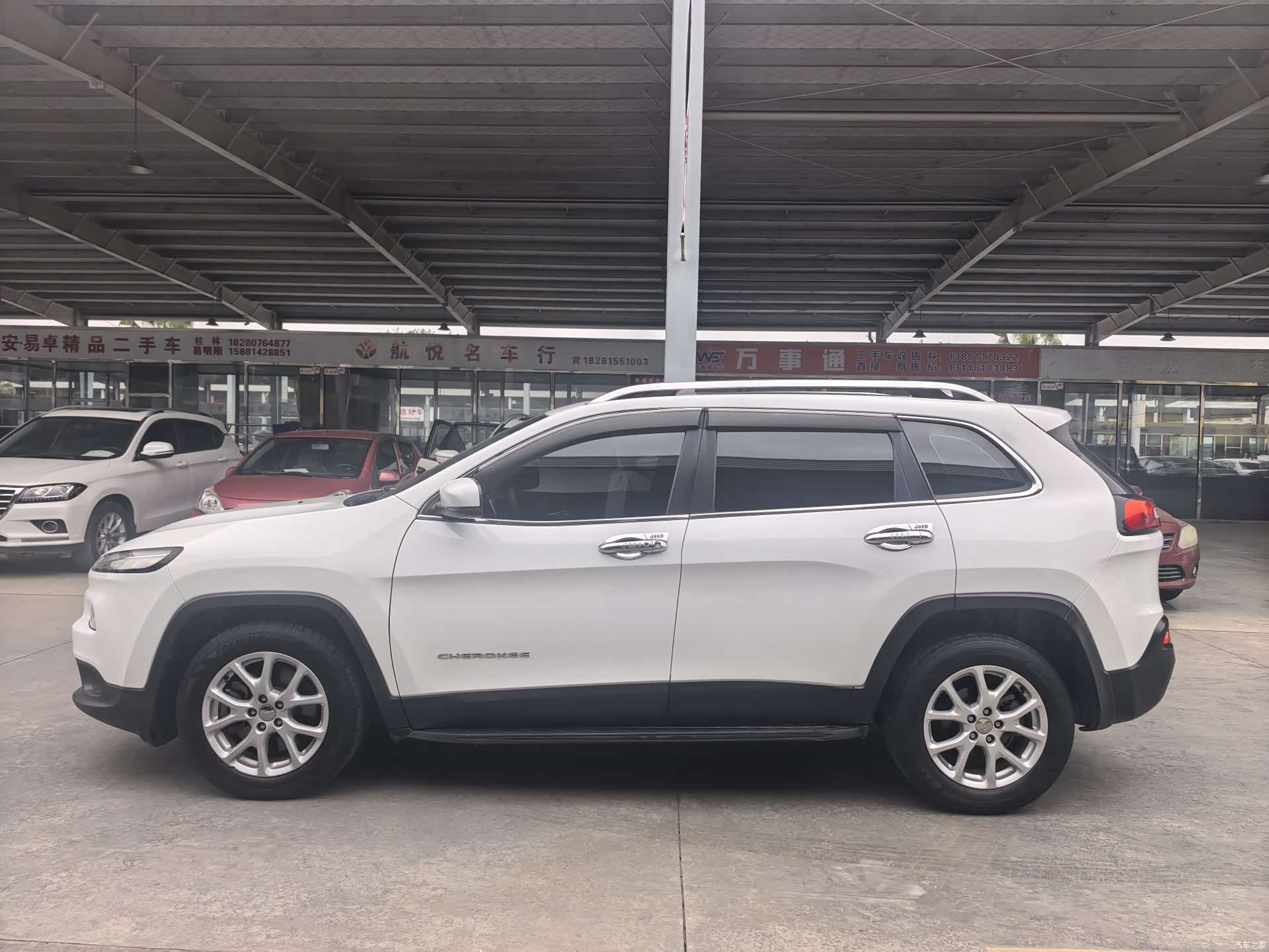 Jeep Cherokee, 2018 4