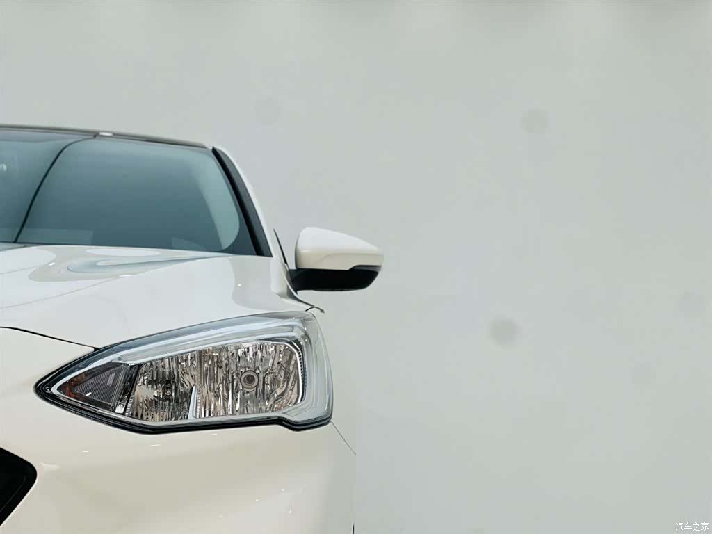 Ford Focus, 2020 10