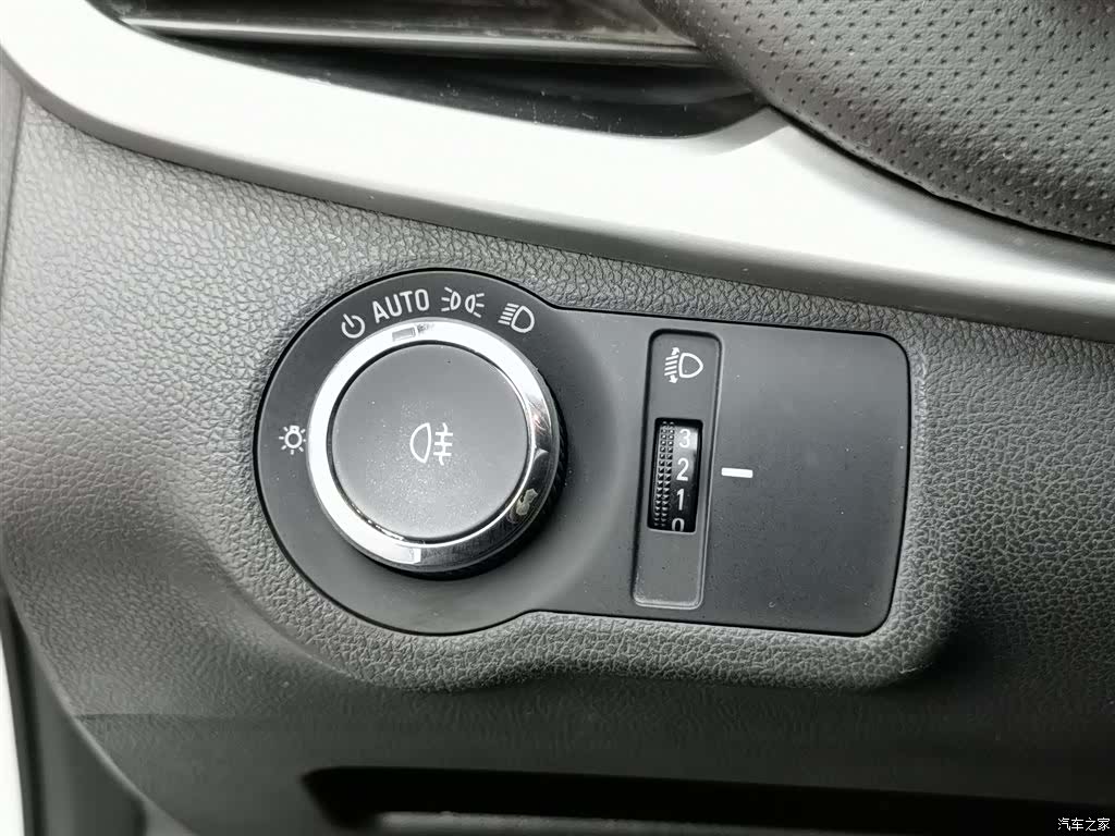 Chevrolet RS, 2021 21