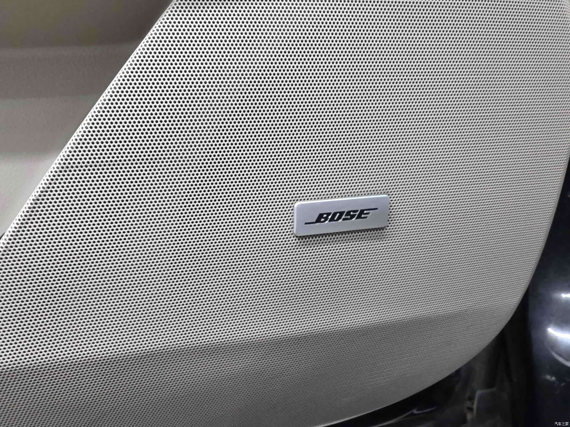 Cadillac XTS, 2013 28
