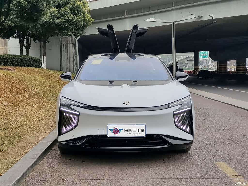 HiPhi X, 2025 2