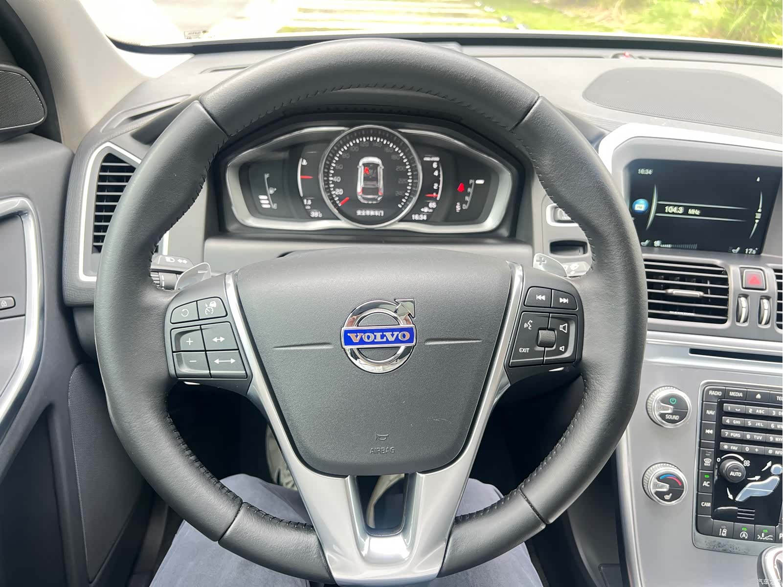 Volvo XC60, 2016 13