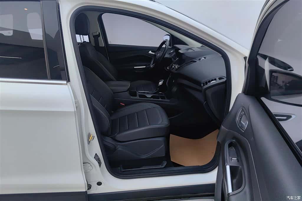 Ford Kuga, 2018 8