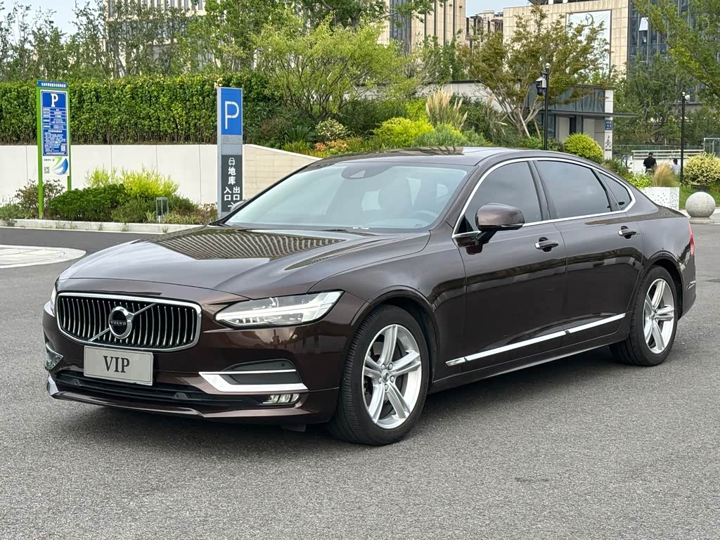 Volvo S90