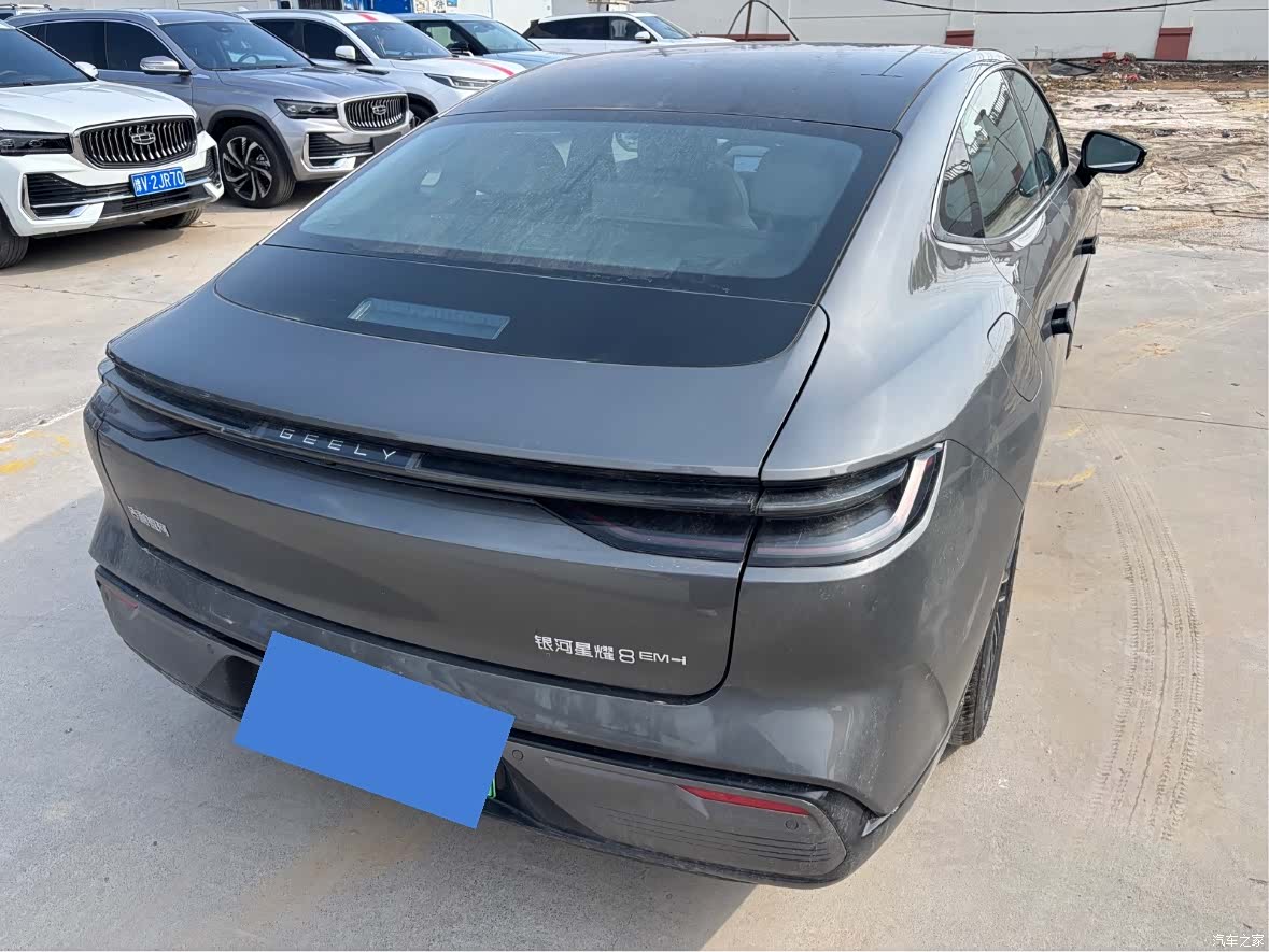 Geely 8, 2025 7
