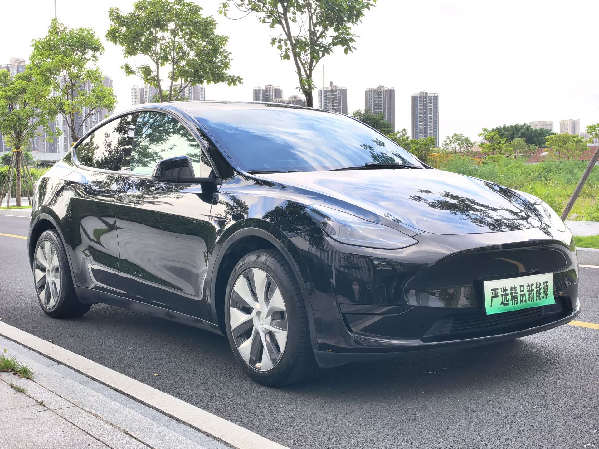 Tesla Model Y, 2022 3