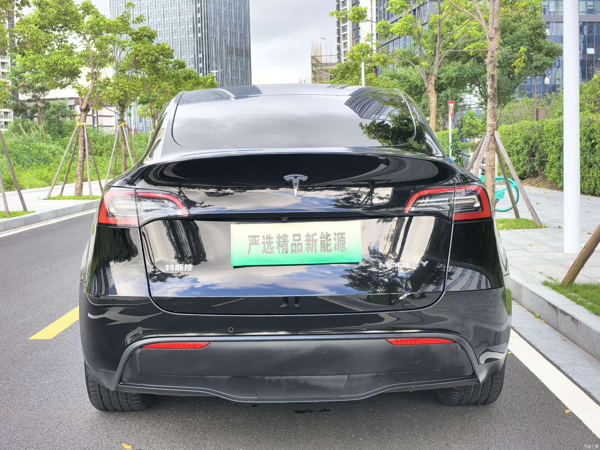 Tesla Model Y, 2022 все фото
