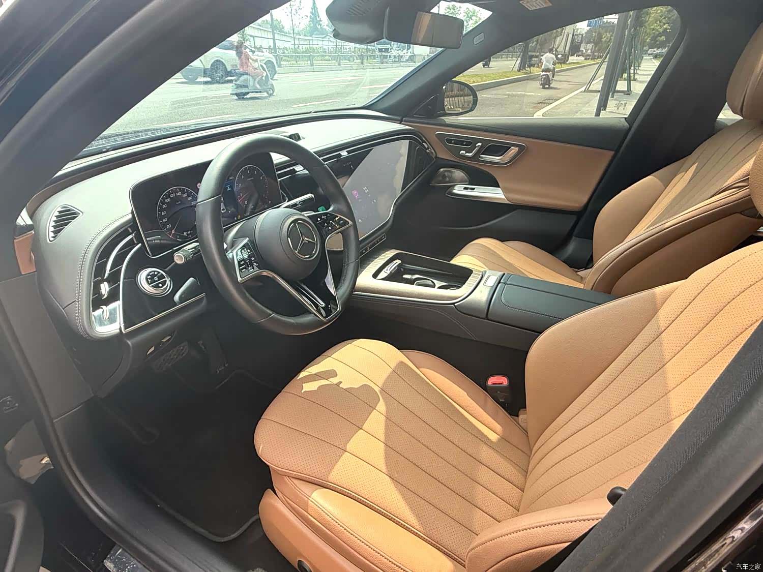 Mercedes-Benz E-Class, 2023 все фото