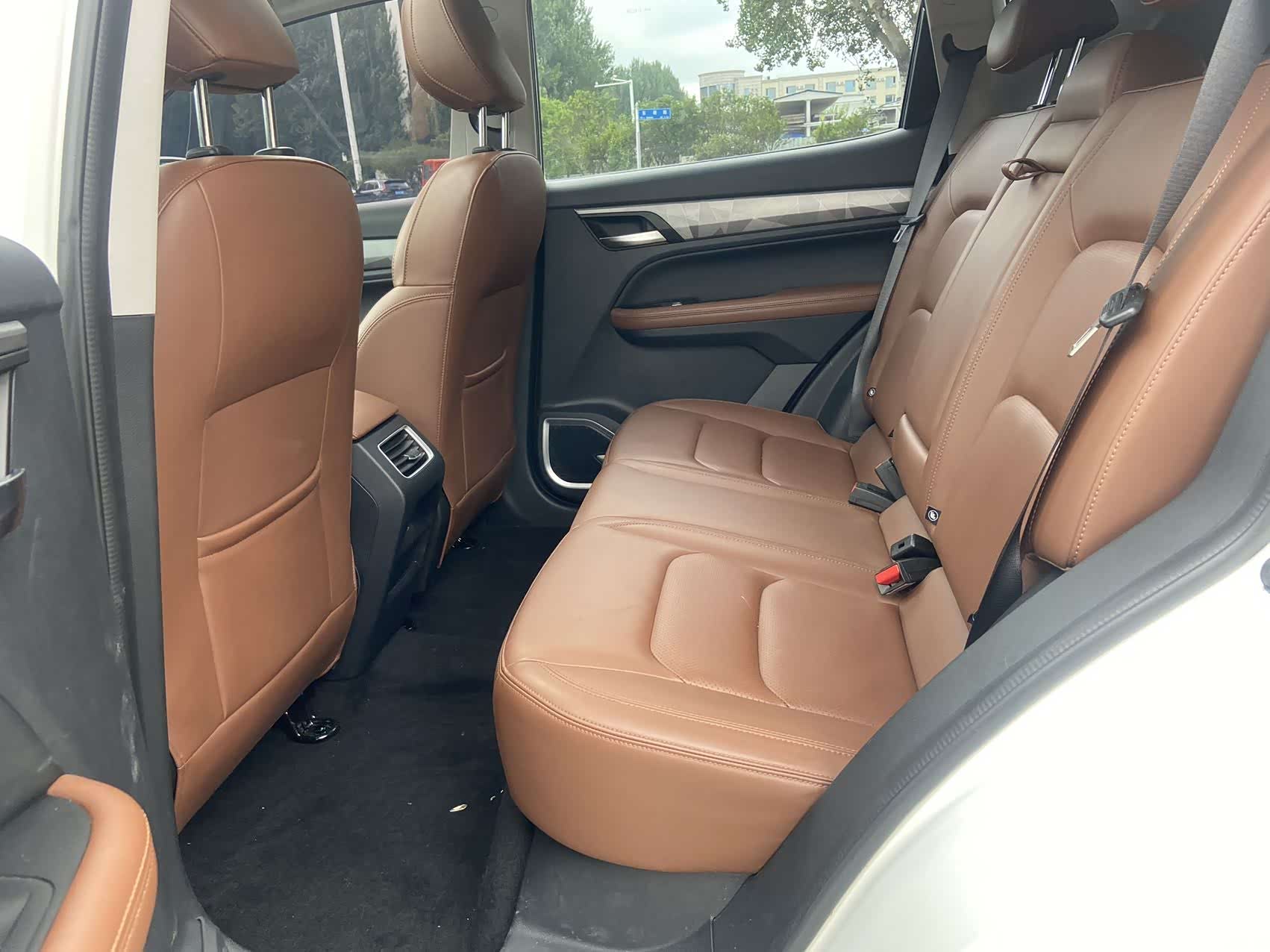 Geely X6, 2022 все фото