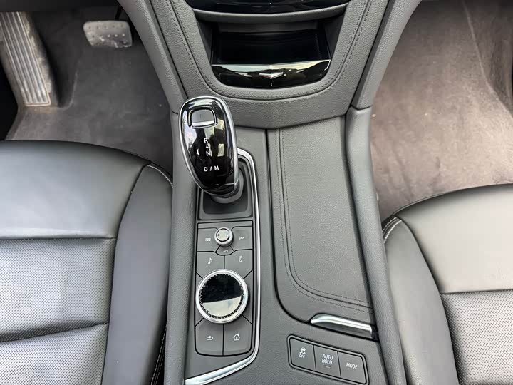 Cadillac XT6 2022 2.0T liu seats AWD Люкс