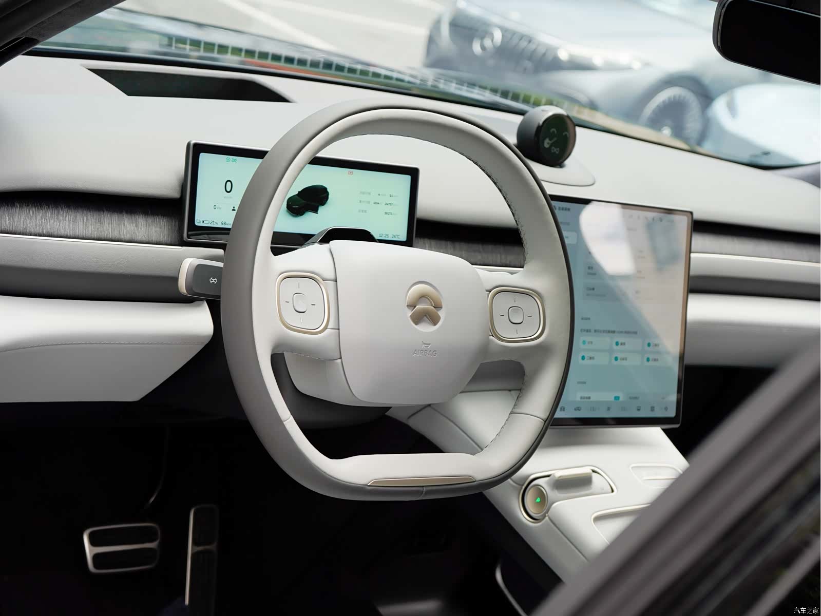 NIO ES8, 2024 9