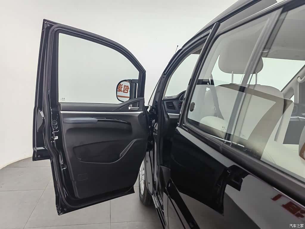 DongFeng M5, 2025 8