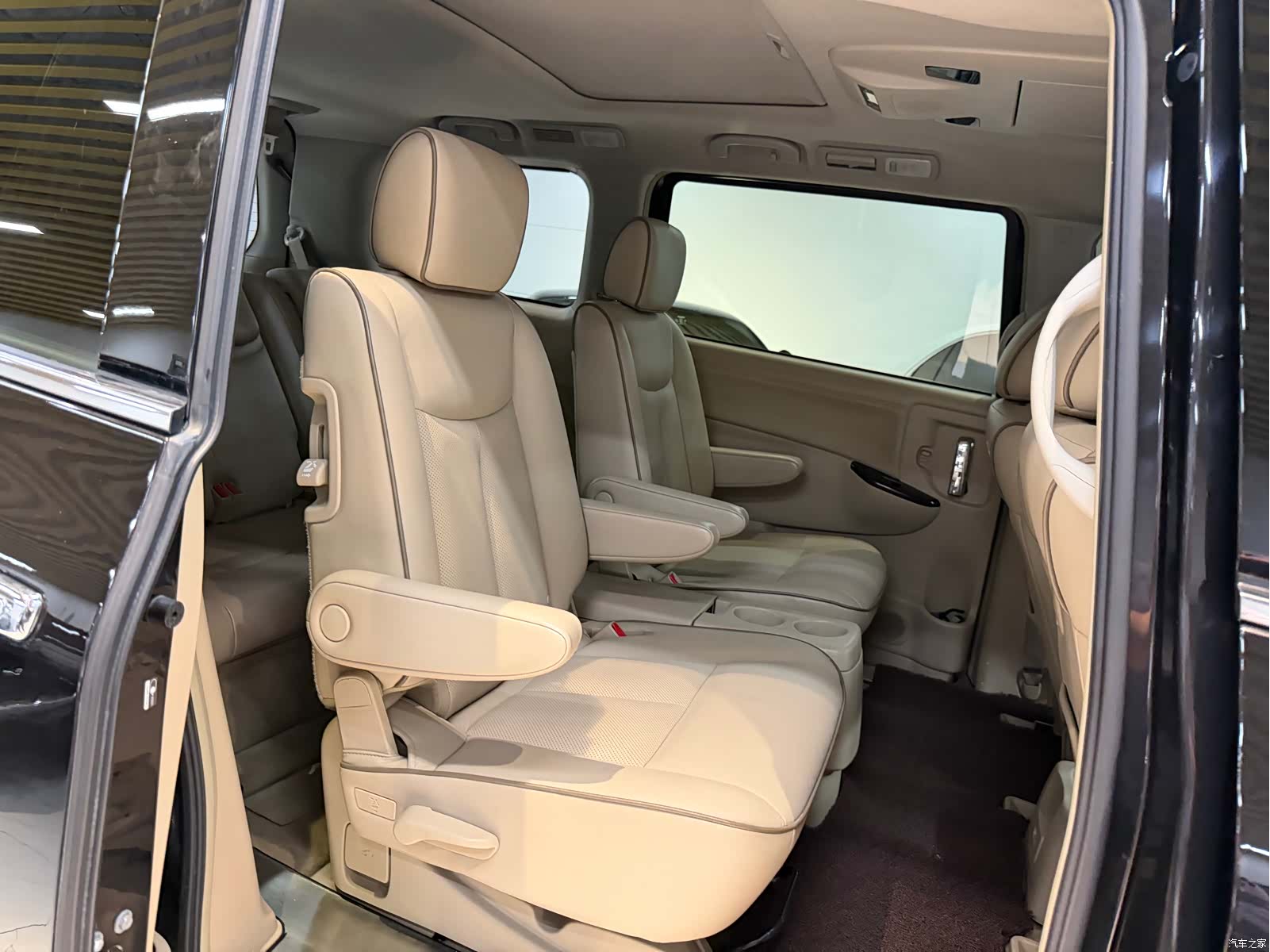 Nissan SL, 2016 24