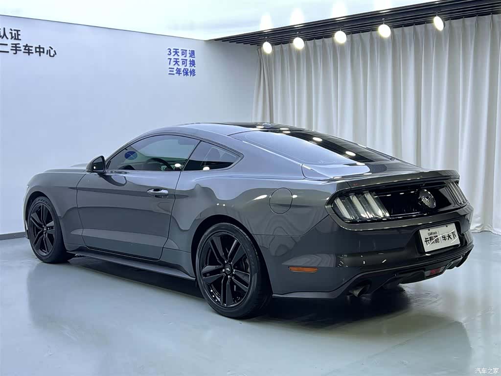 Ford Mustang, 2017 4