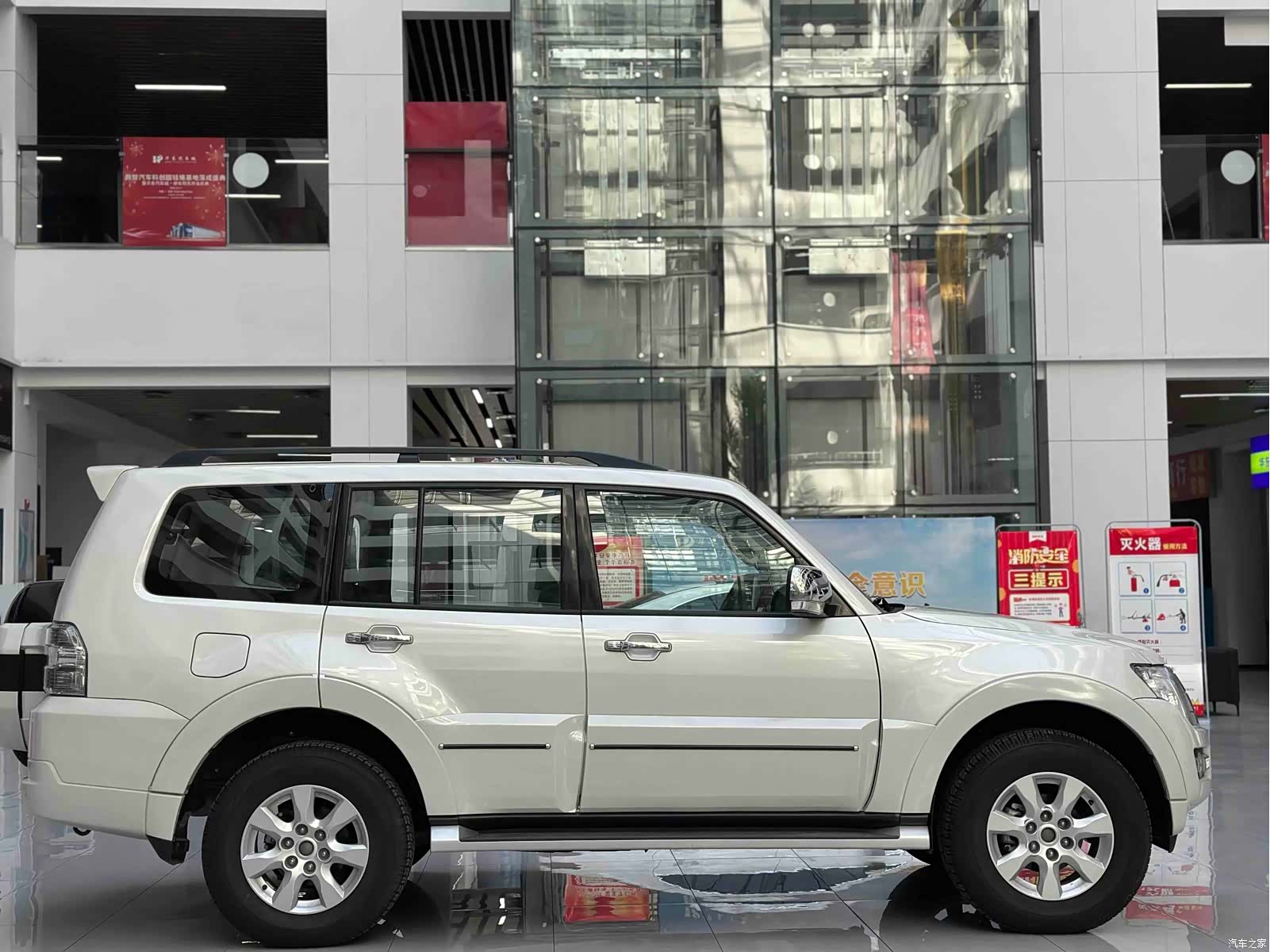 Mitsubishi Pajero, 2020 4