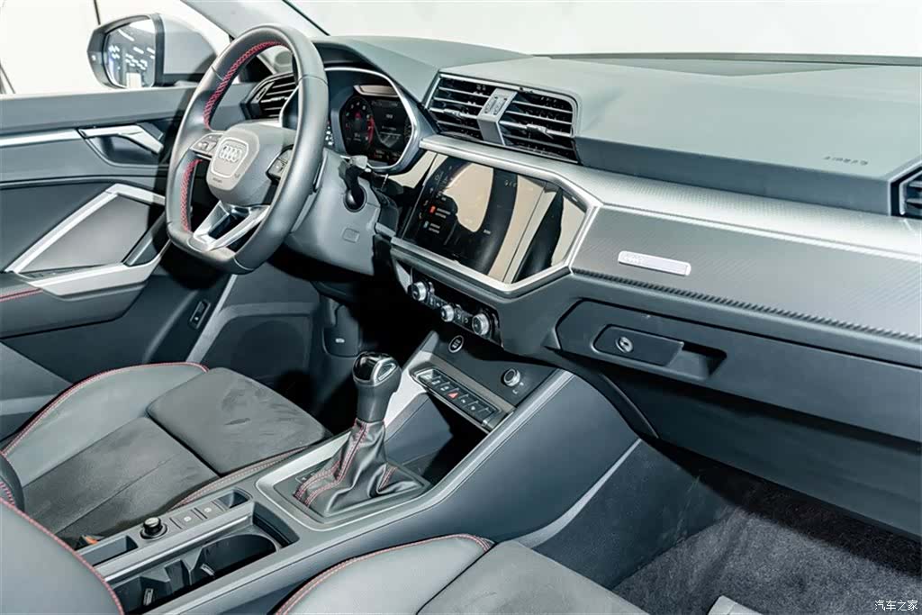 Audi Q3, 2023 17