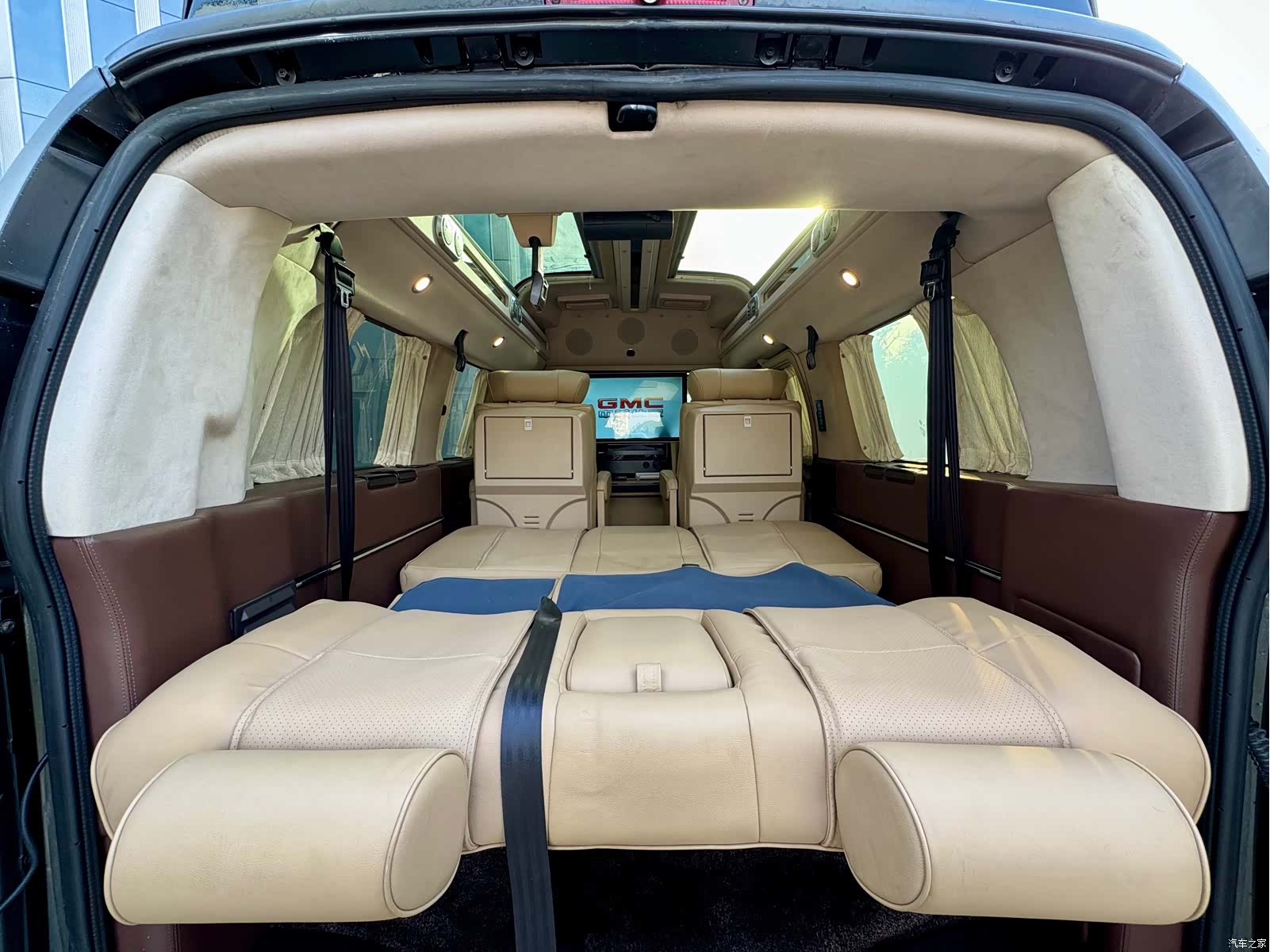 GMC SAVANA, 2017 16