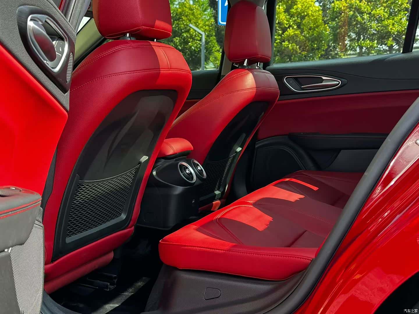 Alfa Romeo Giulia, 2020 7